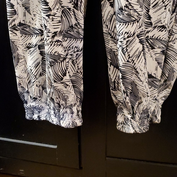 Banana Republic Spaghetti Strap Jumper - Picture 8 of 17